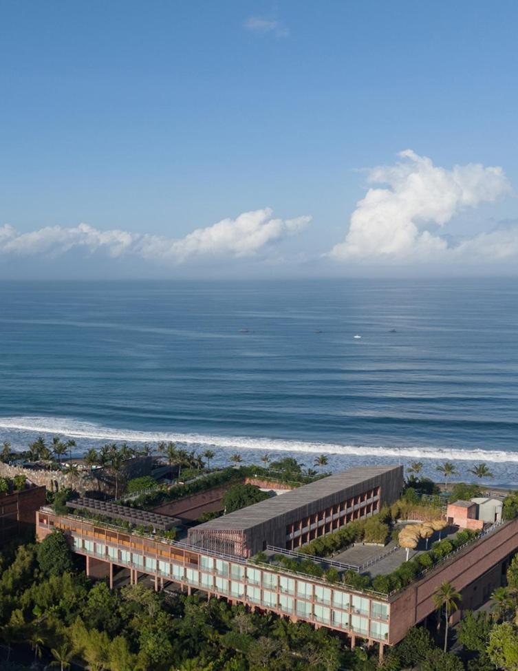 Potato Head Suites & Studios Seminyak Dış mekan fotoğraf View of the Atlantic Ocean from the city of Fortaleza